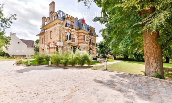 Image No.10-10 Bed House for sale