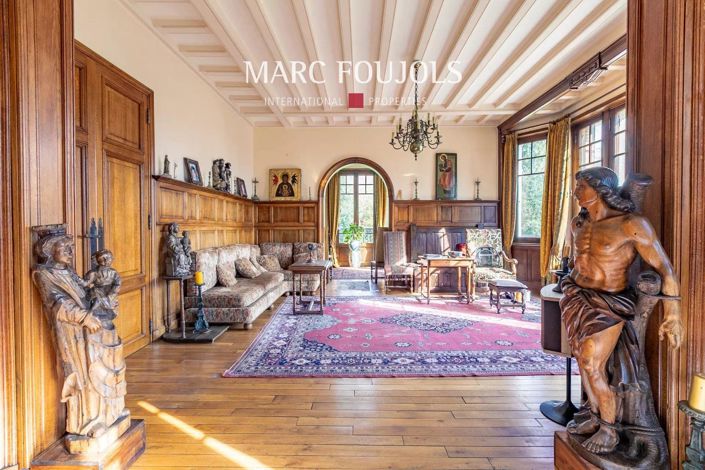 Image No.10-6 Bed House for sale