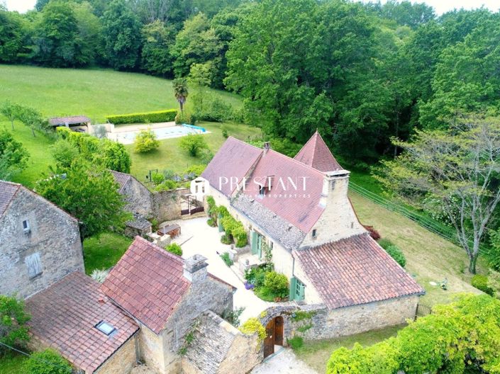 Image No.1-4 Bed Property for sale