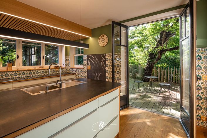 Image No.12-6 Bed House for sale