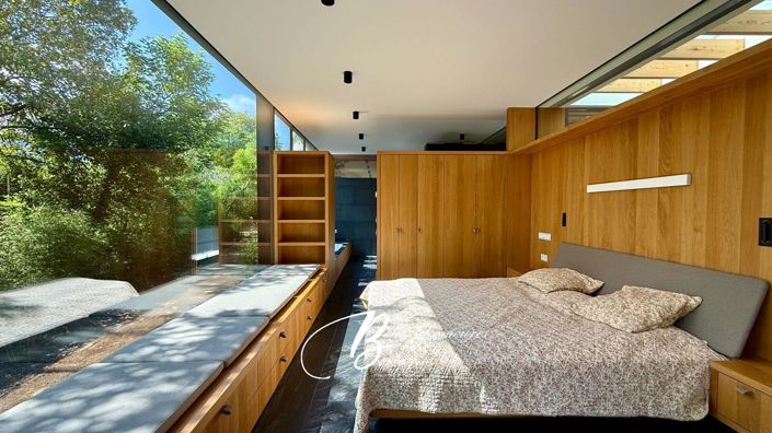 Image No.14-6 Bed House for sale