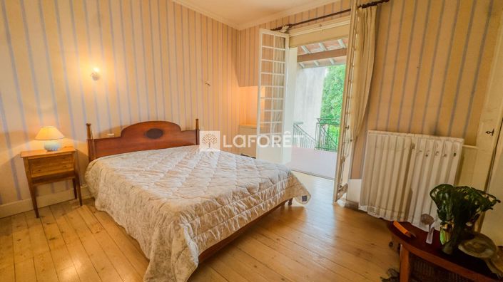 Image No.5-4 Bed Property for sale