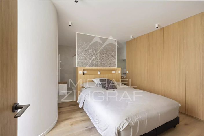 Image No.10-4 Bed House for sale