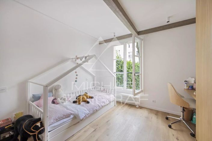 Image No.18-4 Bed House for sale