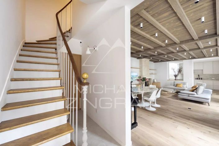 Image No.2-4 Bed House for sale