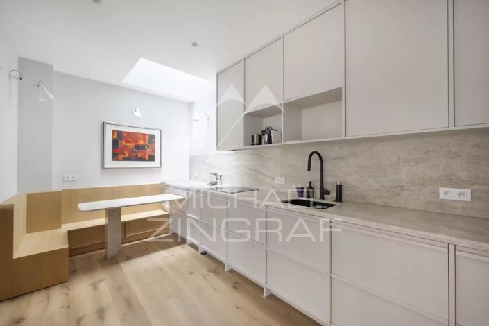 Image No.9-4 Bed House for sale