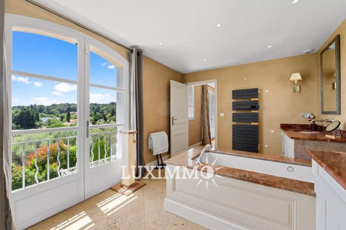 Image No.10-6 Bed House for sale