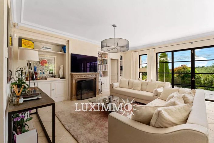 Image No.5-6 Bed House for sale