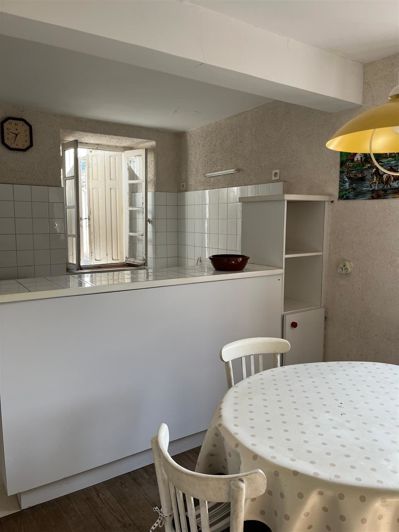 Image No.8-6 Bed House for sale