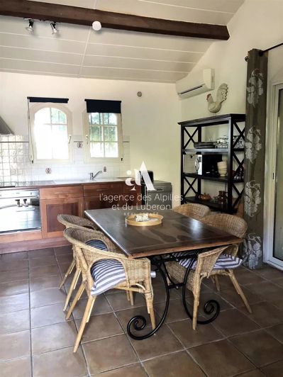 Image No.8-6 Bed House for sale