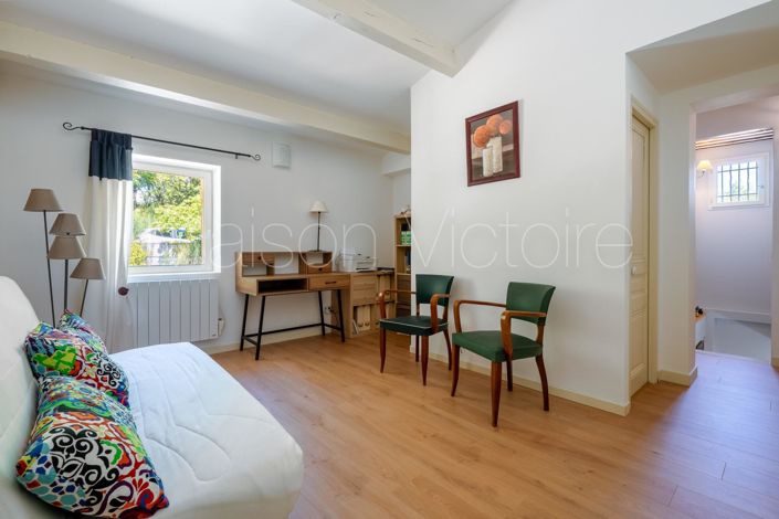 Image No.5-7 Bed House for sale