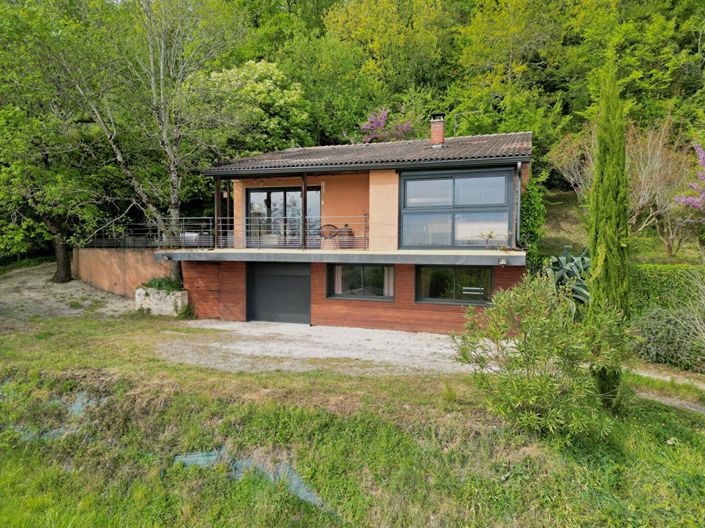 Image No.1-4 Bed House for sale