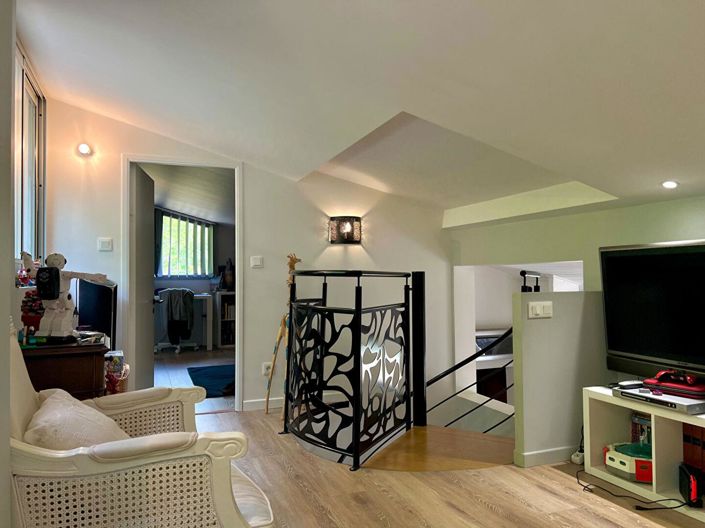 Image No.13-4 Bed House for sale