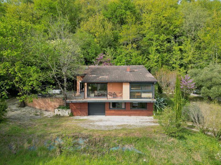 Image No.2-4 Bed House for sale