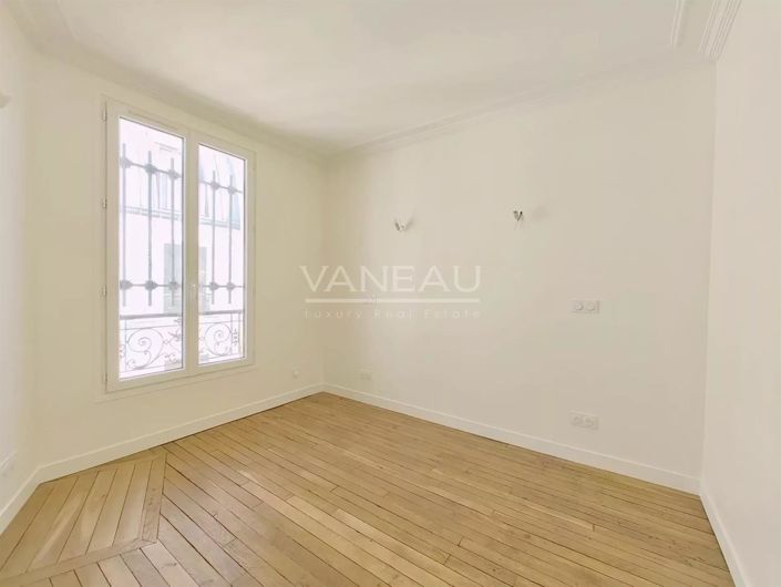 Image No.12-3 Bed Apartment for sale