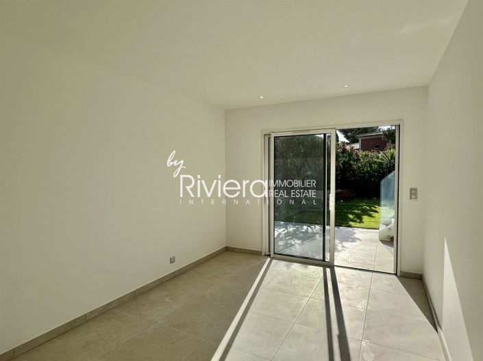 Image No.13-4 Bed House for sale