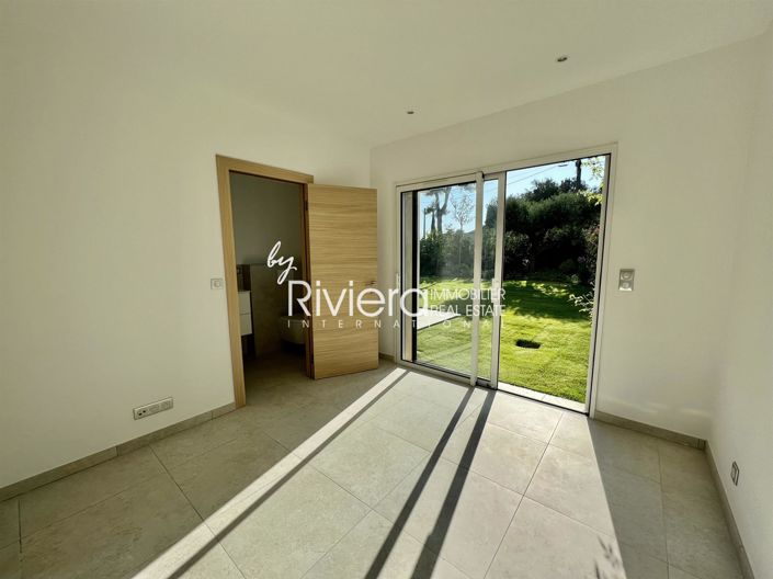 Image No.19-4 Bed House for sale