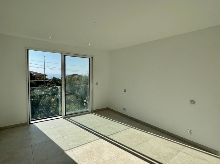 Image No.22-4 Bed House for sale