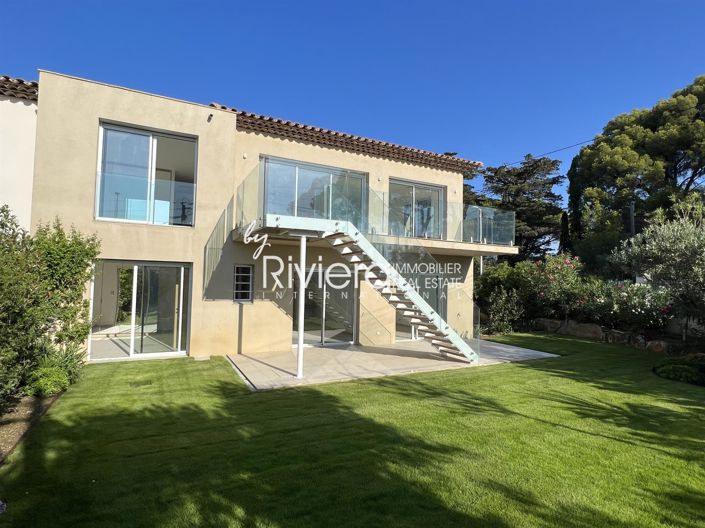 Image No.6-4 Bed House for sale