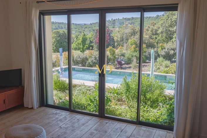 Image No.10-3 Bed House for sale