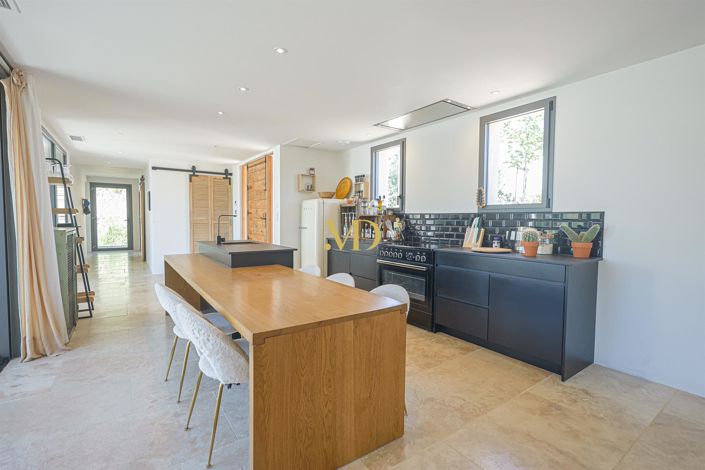 Image No.13-3 Bed House for sale