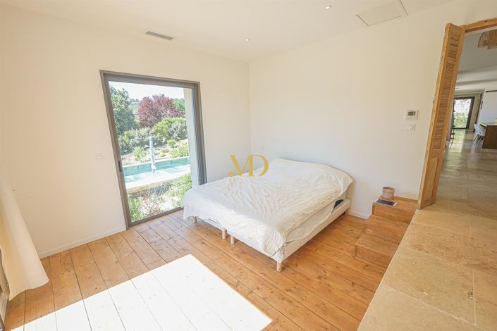 Image No.16-3 Bed House for sale