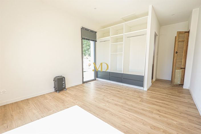 Image No.23-3 Bed House for sale