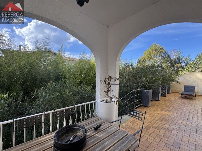 Image No.1-6 Bed House for sale