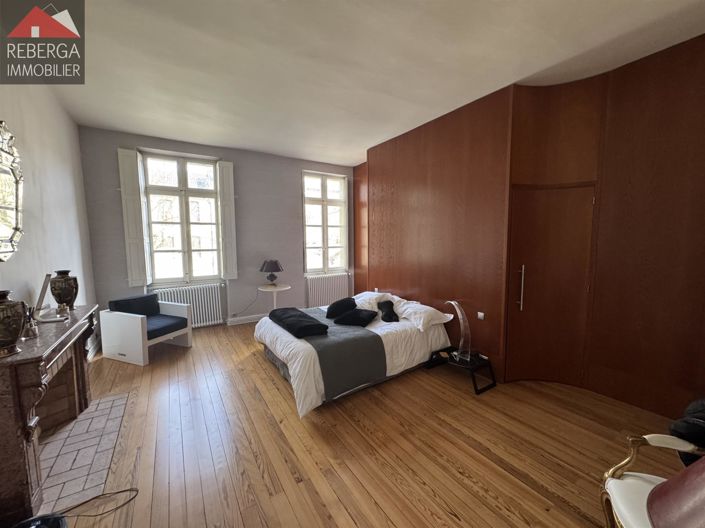 Image No.10-6 Bed House for sale