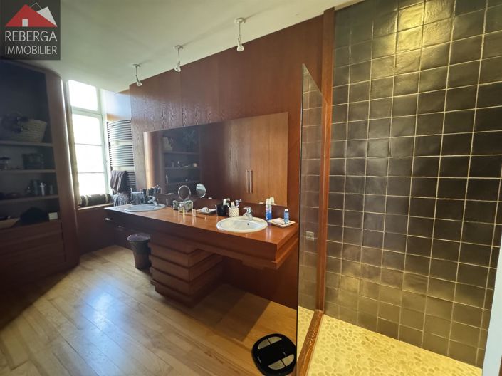 Image No.13-6 Bed House for sale