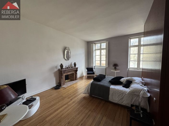 Image No.16-6 Bed House for sale