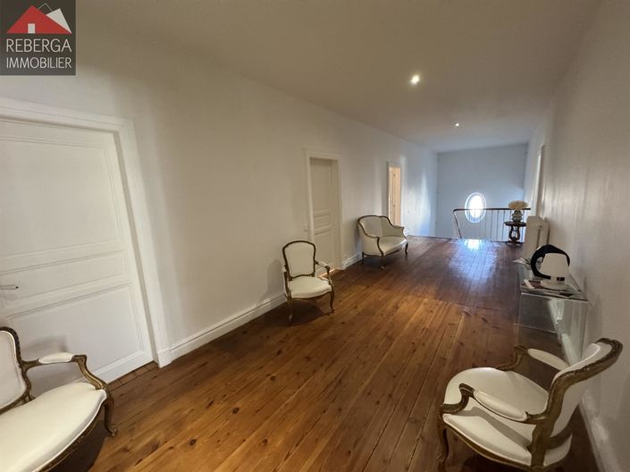 Image No.21-6 Bed House for sale