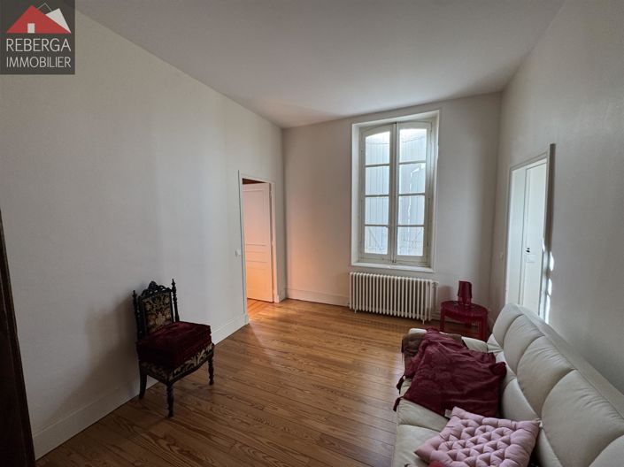 Image No.23-6 Bed House for sale