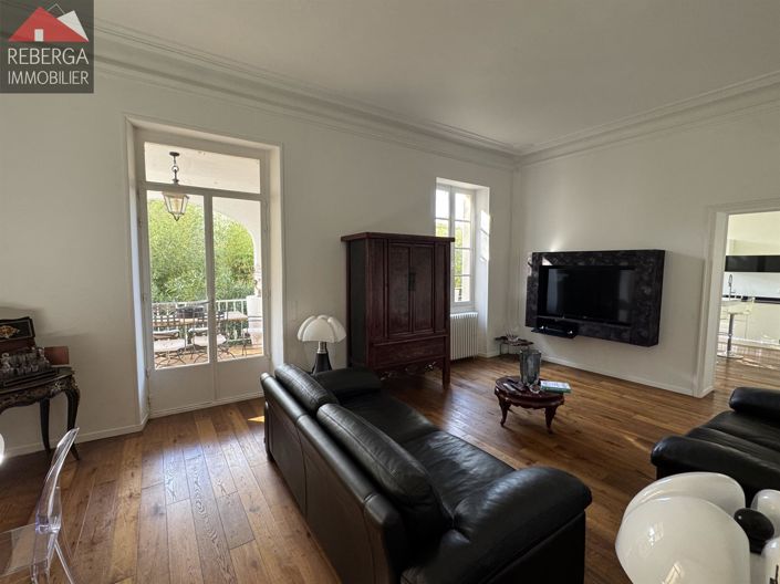 Image No.4-6 Bed House for sale