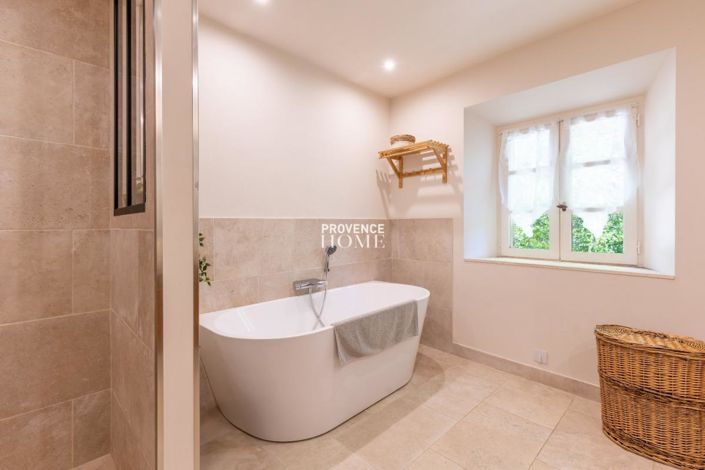 Image No.17-5 Bed House for sale