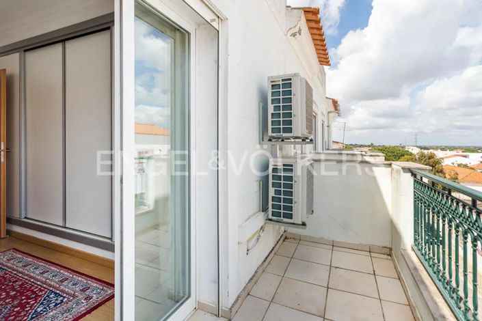 Image No.19-2 Bed Apartment for sale