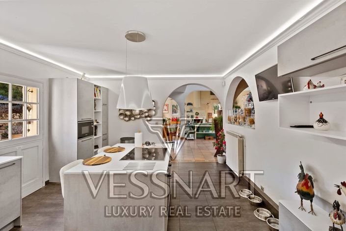 Image No.10-4 Bed House for sale