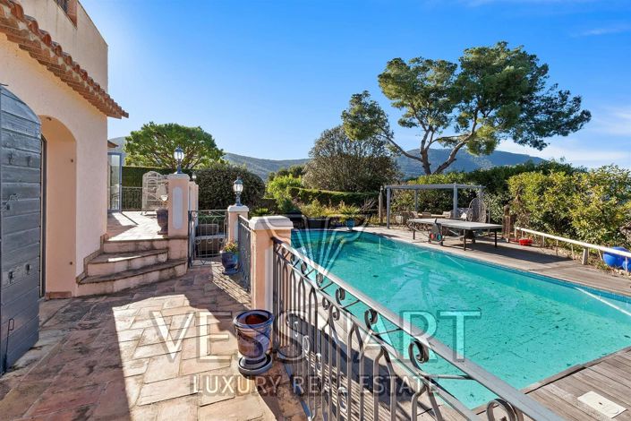 Image No.3-4 Bed House for sale