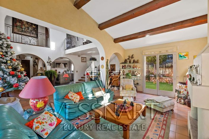 Image No.9-4 Bed House for sale