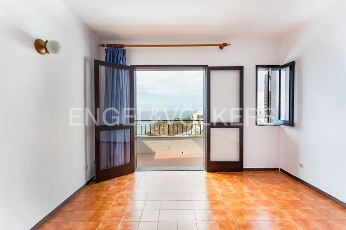 Image No.7-Apartment for sale