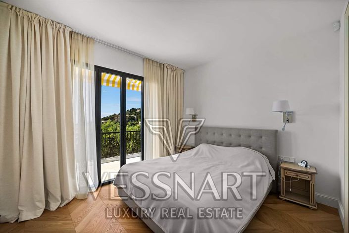 Image No.11-5 Bed House for sale