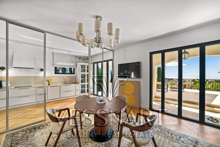 Image No.8-5 Bed House for sale