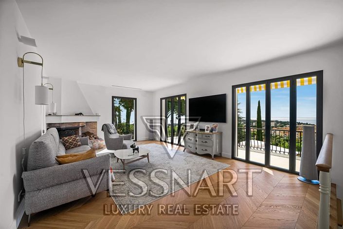 Image No.9-5 Bed House for sale