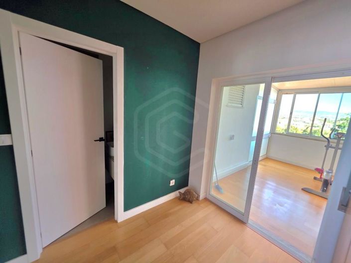 Image No.19-4 Bed Apartment for sale