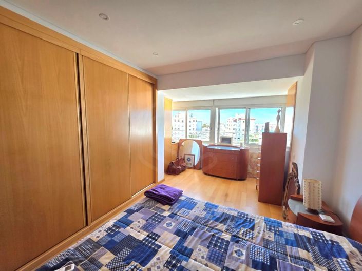 Image No.23-4 Bed Apartment for sale