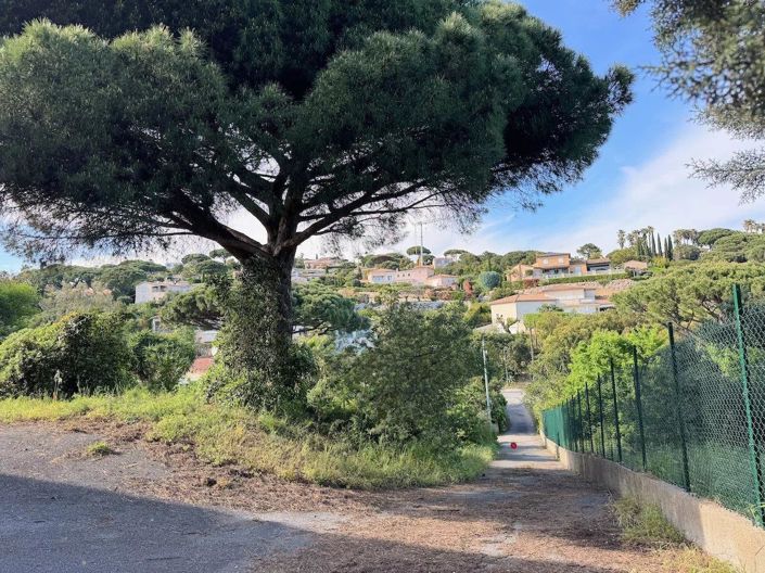 Image No.10-5 Bed House for sale