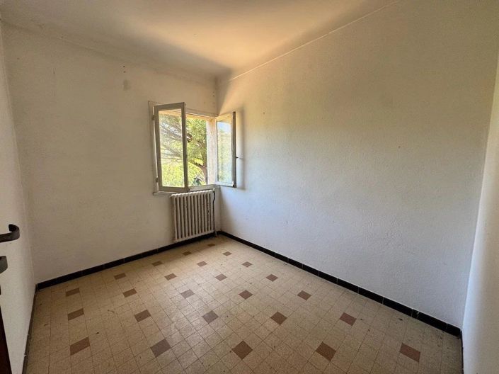 Image No.16-5 Bed House for sale