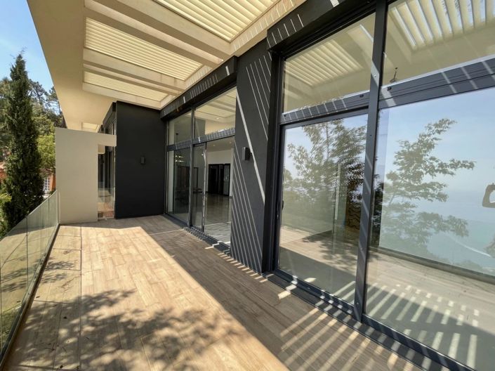 Image No.11-5 Bed House for sale