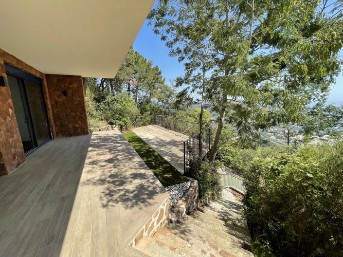 Image No.25-5 Bed House for sale