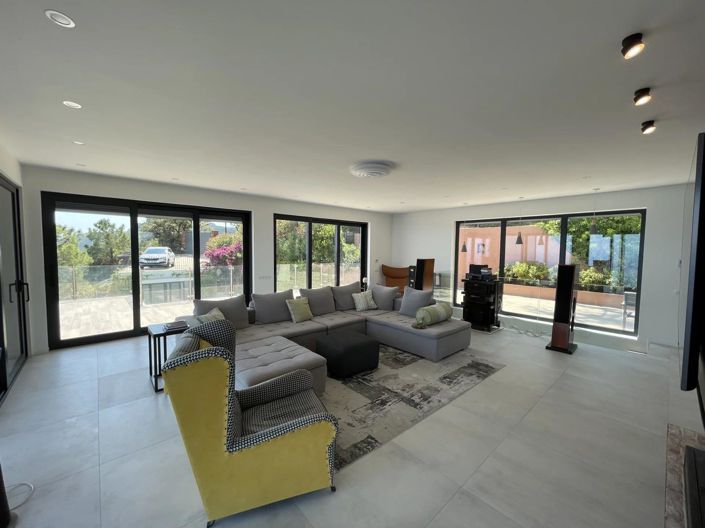 Image No.5-House for sale